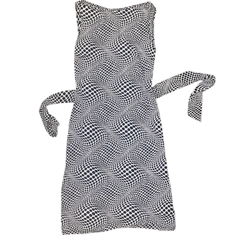 Vtg XXI Sleeveless Black and White Swirl Sheath Dress - Picture 8 of 9